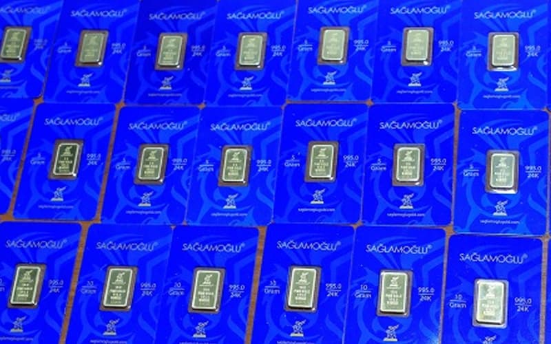 Таможенники задержали женщин, пытавшихся провезти золотые слитки на 880 млн сумов