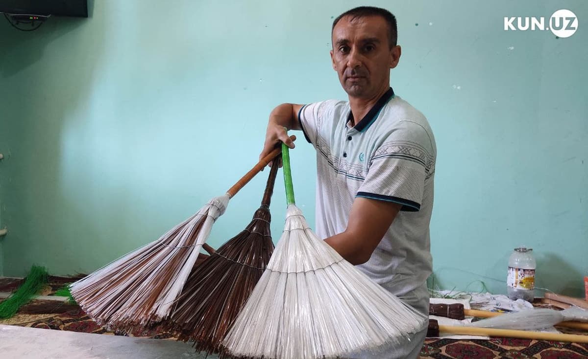 Karantinda yaratilgan antiqa "baklajka" supurgilar