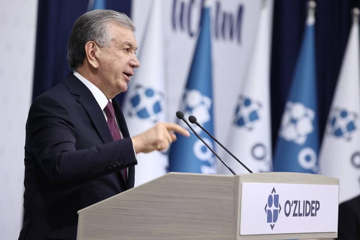 «Surxon xalqining boshiga tuhmatlar, bo‘htonlar bo‘lgani ham rost» – Shavkat Mirziyoyev surxondaryolik saylovchilar bilan uchrashdi