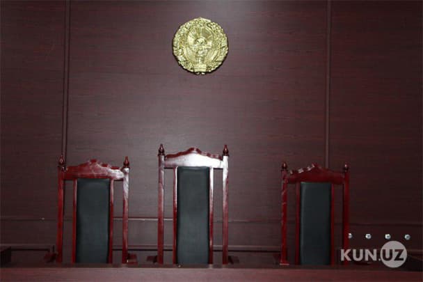 15 ming dollar pora bilan ushlangan «Xorazm hududiy elektr tarmoqlari» rahbariga oid ish sudda ko‘riladi