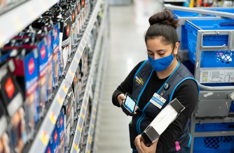 Walmart 740 минг нафар ходимига Samsung смартфонларини бепул тарқатади