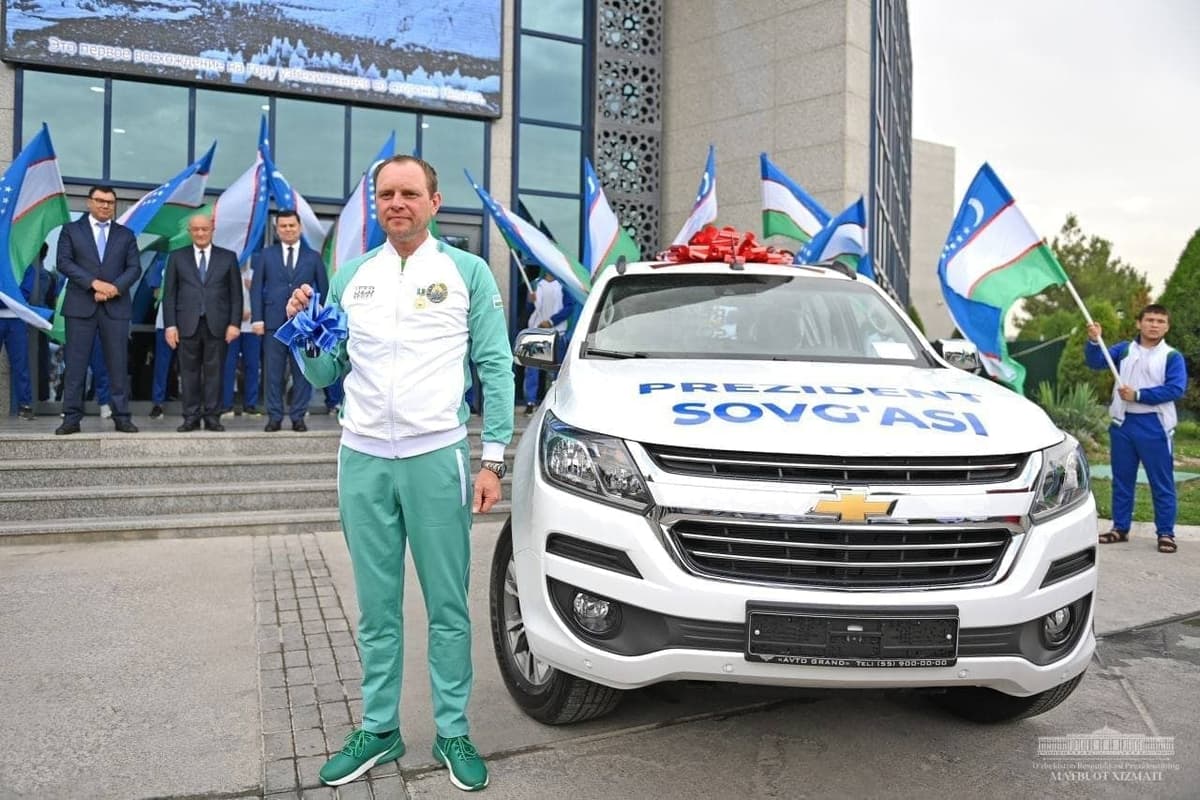 Everestda O‘zbekiston bayrog‘ini ko‘targan alpinistga faxriy unvon va Trailblazer berildi