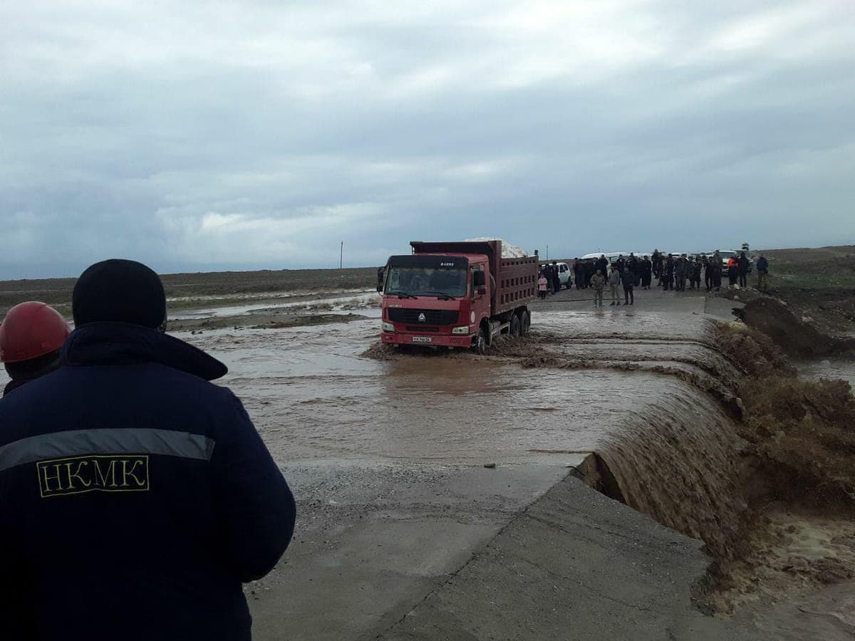 Проливные дожди нанесли серьезный ущерб дорожной отрасли Самаркандской области