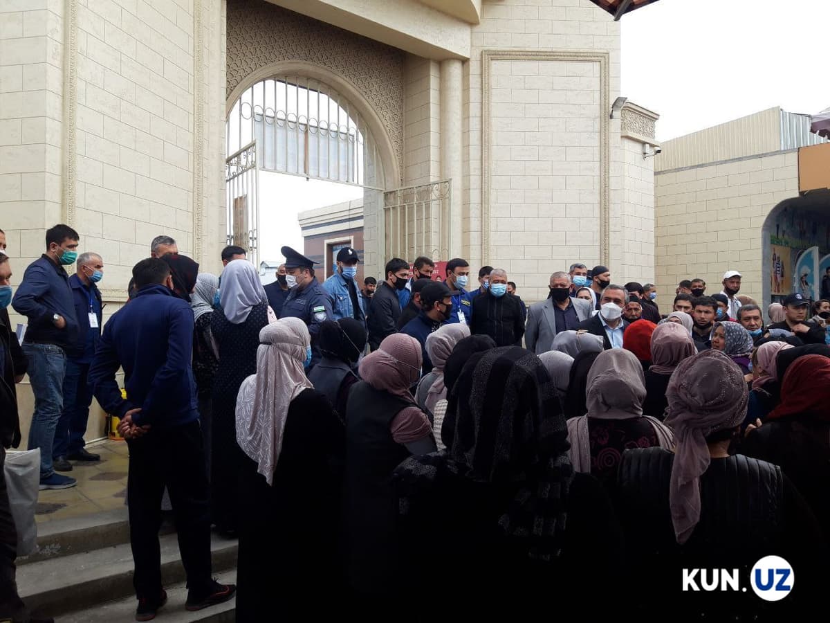 Qo‘qonda bozordagi yig‘imdan norozi bo‘lgan ayollar yo‘lni to‘sib qo‘ydi. Farg‘ona viloyatidagi bozorlarda yig‘imlar miqdori pasaytiriladi