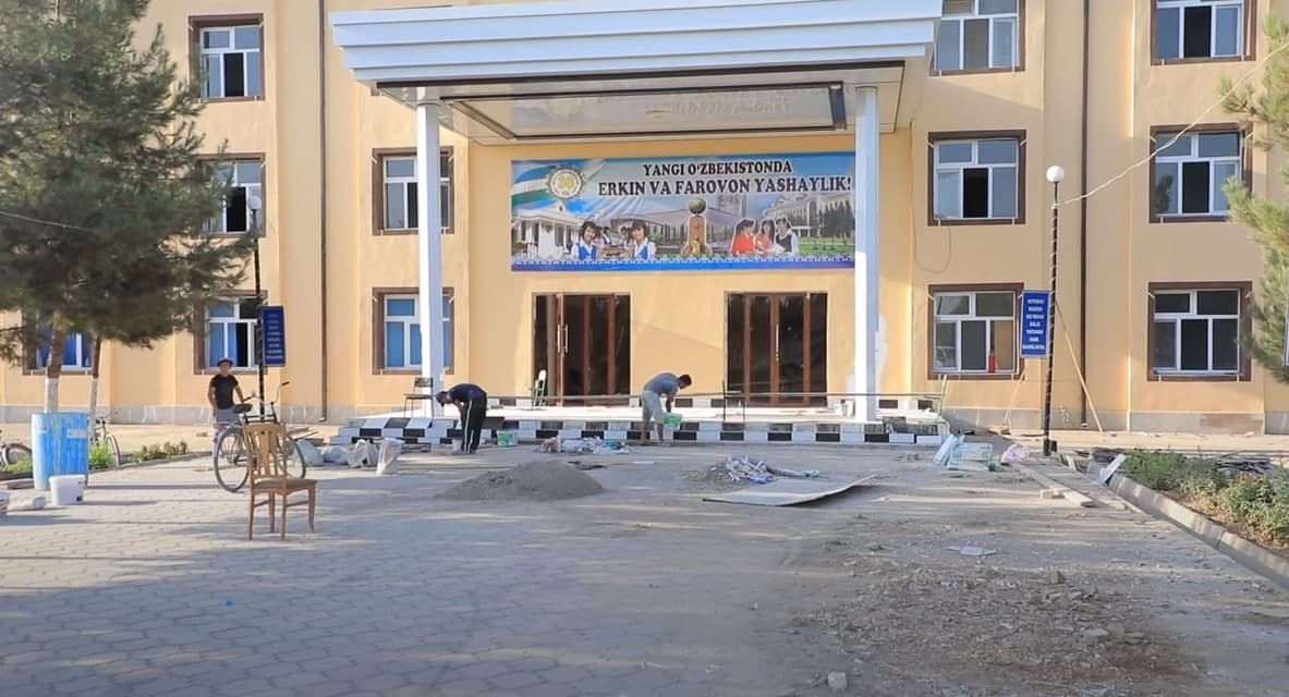 Косонда ўқитувчилар сайлов участкасини безатишга жалб қилингани ҳақида хабарлар тарқалди. Туман ҳокимлиги муносабат билдирди
