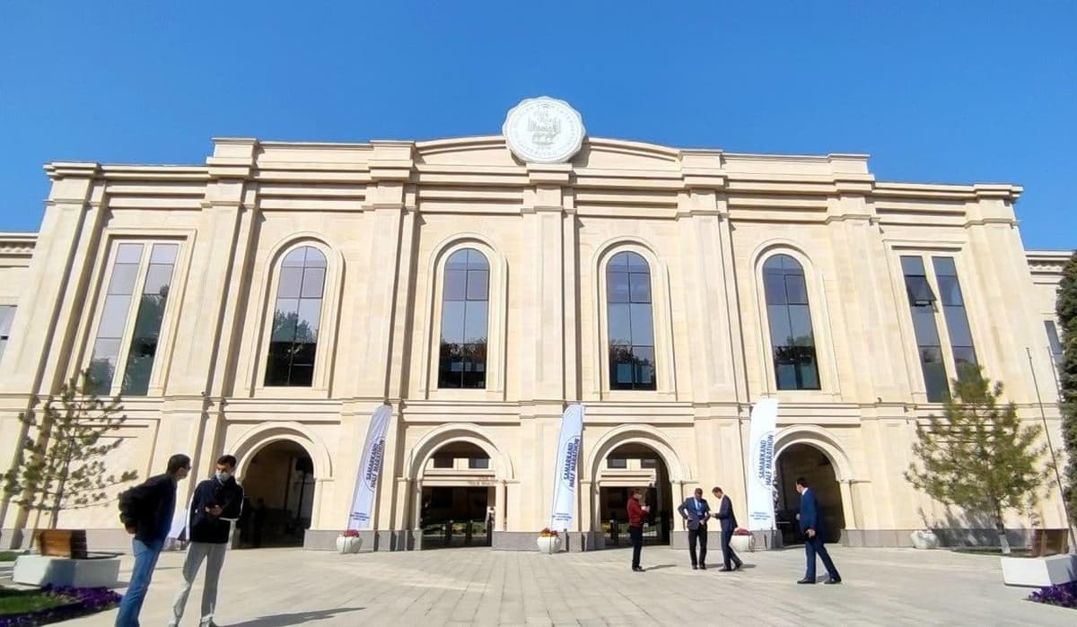 Talaba bo‘lishga nostandart yechim!  «Ipak yo‘li» turizm xalqaro universiteti sizga oltinchi tanlovni taqdim etdi 