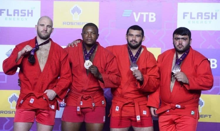 Первый день чемпионата мира по самбо в Ташкенте принес первые медали сборной Узбекистана