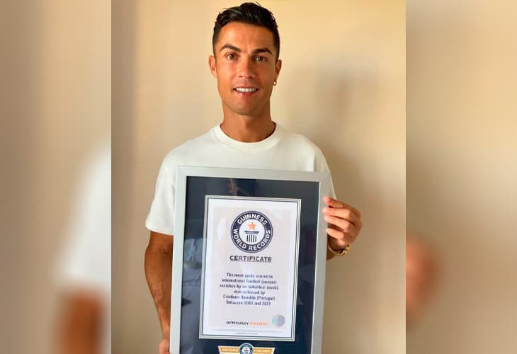 Ronaldu Ginness rekordlari kitobiga kiritildi