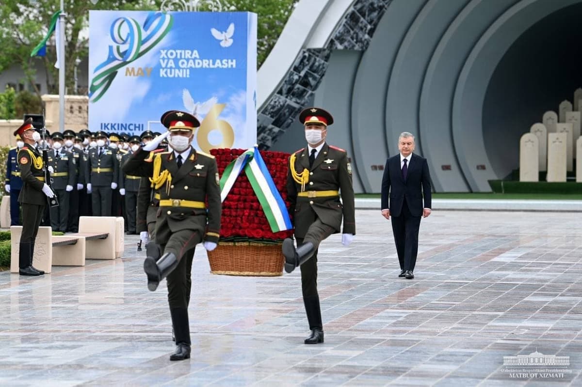 Prezident urush faxriylarini tabrikladi