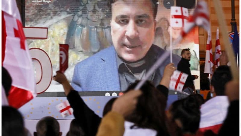 Gruziya: muxolifat shaharlar uchun kurashmoqchi, Saakashvili qamoqxonada qolmoqda
