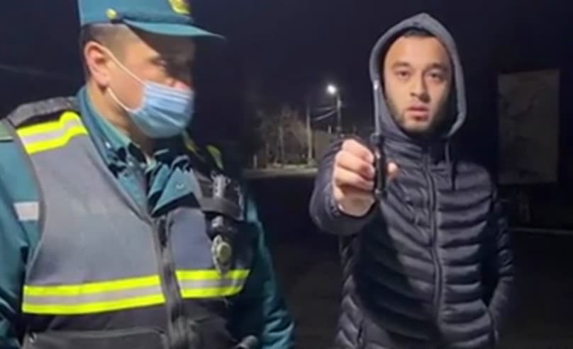 Zangiotada haydovchidan olib qo‘yilgan otvyortka qaytarib berildi, IIB xodimi ogohlantirildi