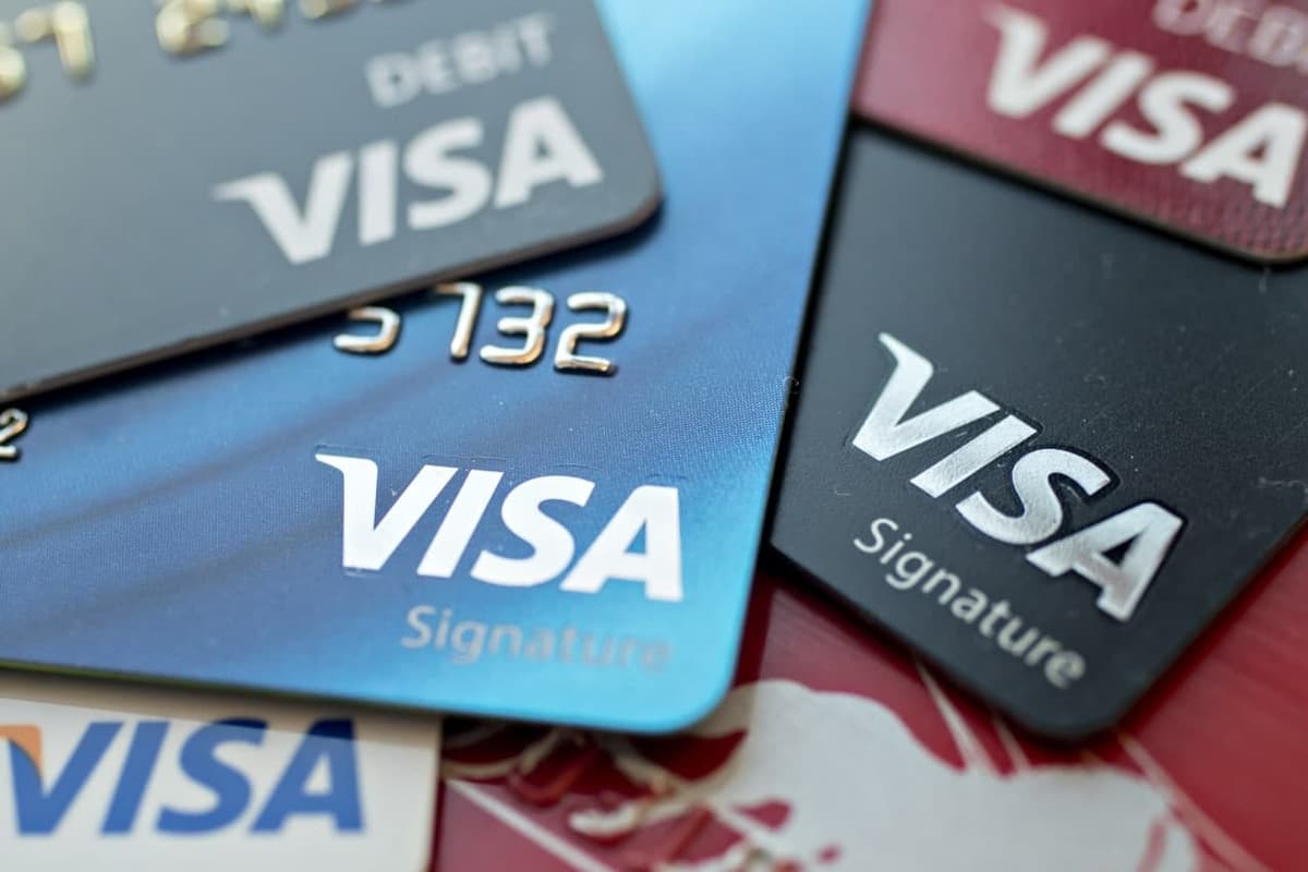 Naqd pulning «belini sindirgan» VISA. Elektron pul bozorini 50-yillardayoq egallashni boshlagan gigant haqida