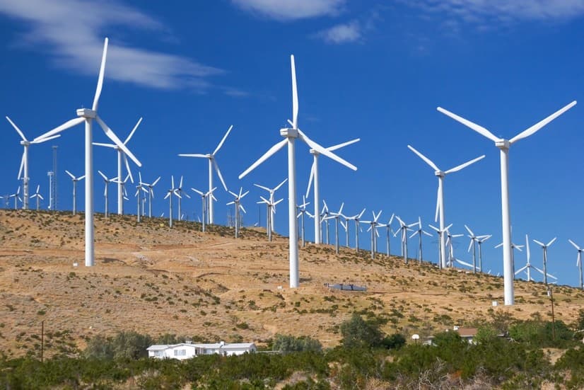O‘zbekistonda kamida 50 foiz elektr energiyasini xususiy elektr stansiyalarida ishlab chiqarish rejalashtirilmoqda - Prezident
