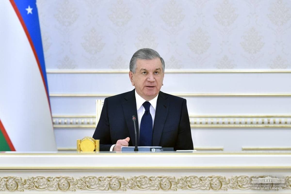 Президент ҳокимларга банклардан олинган қарзларни қайтариш бўйича қатъий топшириқ берди