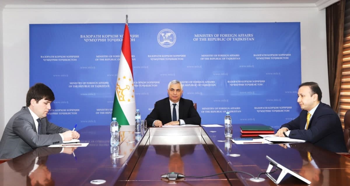 Uzbek, Tajik deputy FMs discuss strengthening trade-economic cooperation