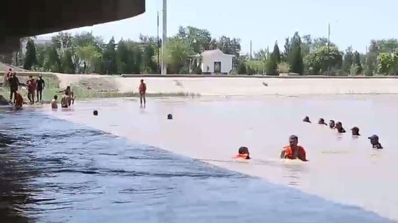 В Ургенче в канале утонул девятиклассник - видео