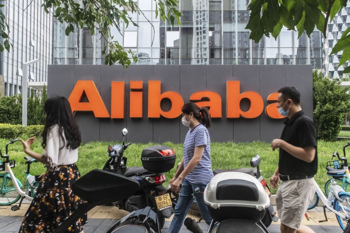 Alibaba бозор қиймати пасайиши бўйича антирекорд қайд қилди