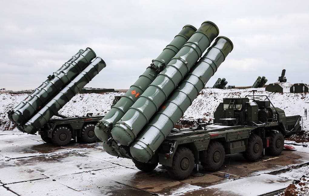 АҚШ элчиси Туркия С-400 тизимларидан воз кечиши шартлигини айтди