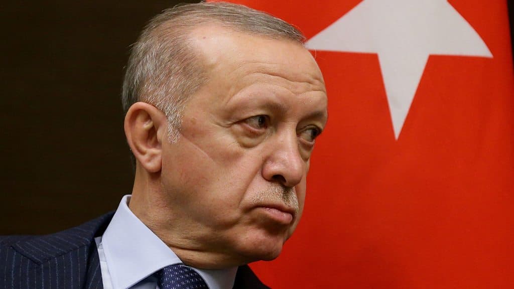 Turkey moves to throw out US envoy and nine others
