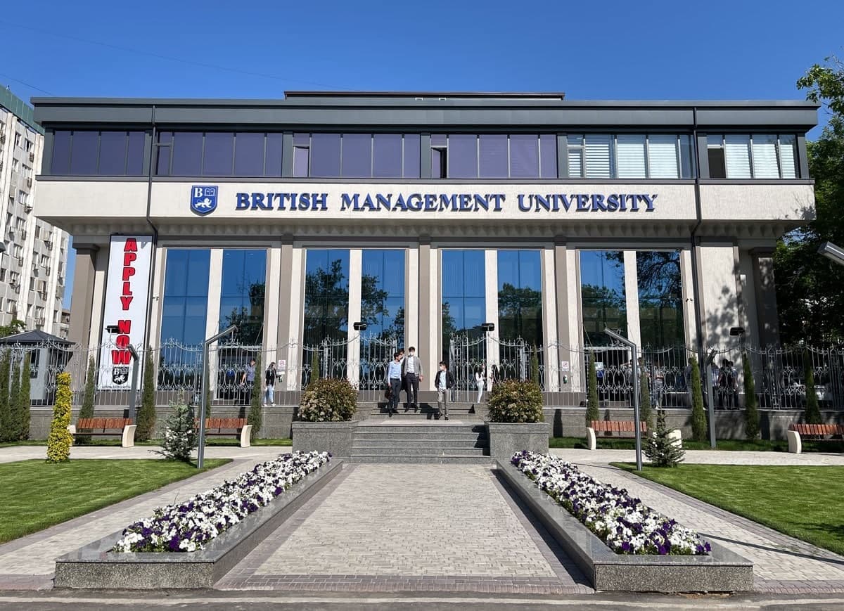 British Management University matematika fanidan kirish imtihonlarini davom ettirmoqda