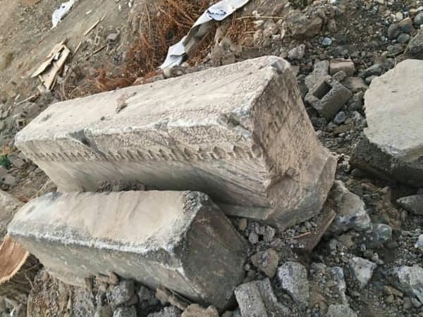 В Самарканде при демонтаже объектов недалеко от аэропорта обнаружили артефакты