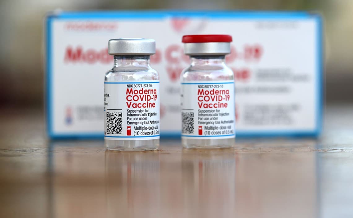 Moderna считает, что привившимся от COVID-19, необходима бустерная доза вакцины