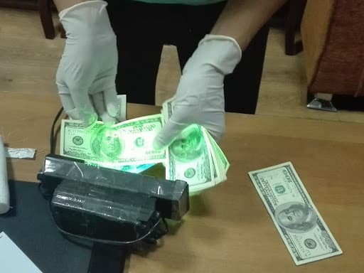 Buxoroda 600 dollar evaziga fuqaroga soxta hujjat tayyorlab bergan kadastr xodimi ushlandi