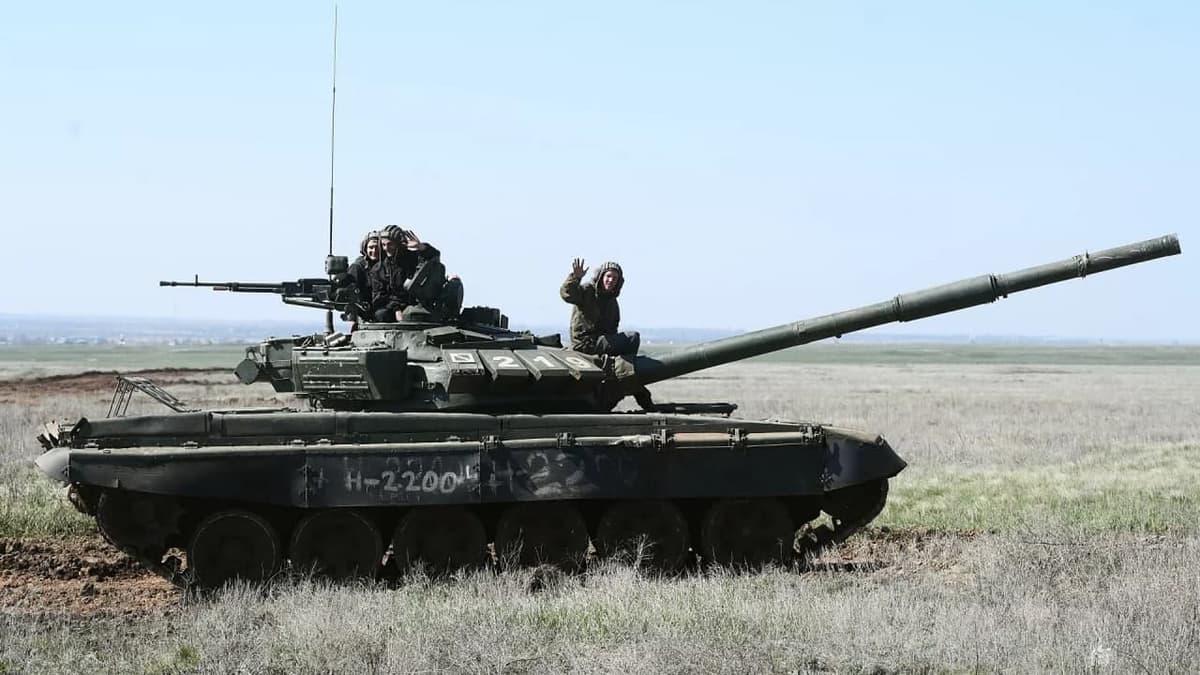 Rossiya g‘arbiy chegaralariga ikkita armiya va uchta desant qo‘shinlari bo‘linmasini tashladi