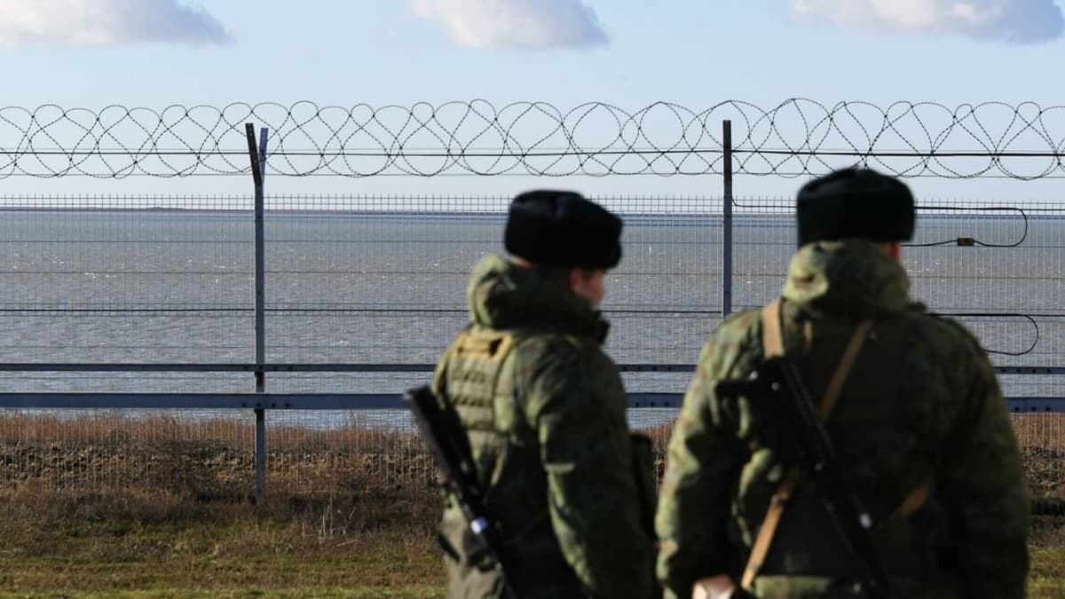 Kreml Rossiya qo‘shinlari Ukraina bilan chegaraga keltirilganiga izoh berdi