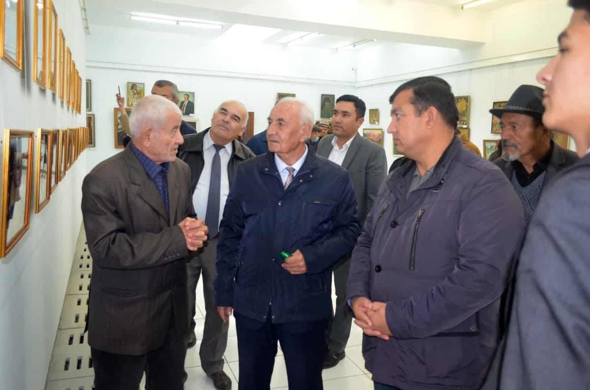 Urganchda birinchi o‘zbek fotosuratchisi va kinooperatori ko‘rgazmasi ochildi