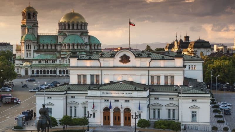 Chexiya ortidan Bolgariya. Rossiyaliklar yana qurol-yarog‘ omboridagi portlashda gumonlanmoqda