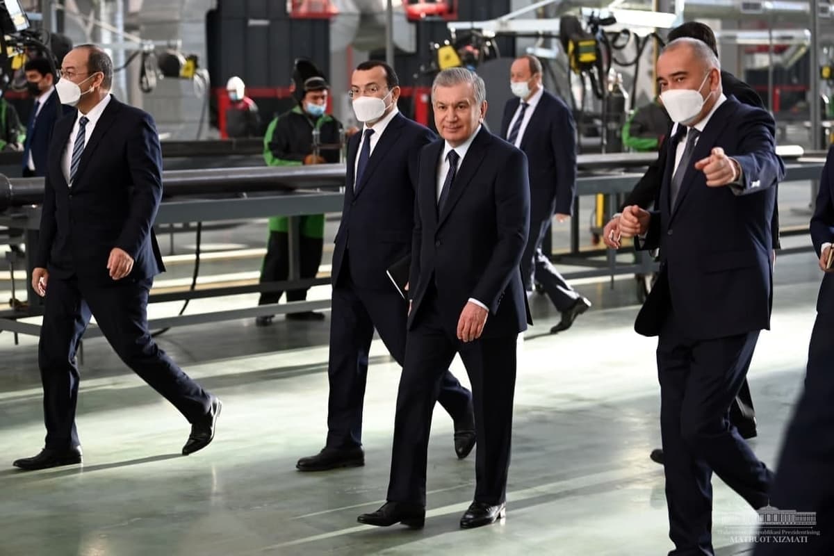 Shavkat Mirziyoyev Toshkentdagi Texnoparkda ishga tushirilgan yangi korxonalarni borib ko‘rdi
