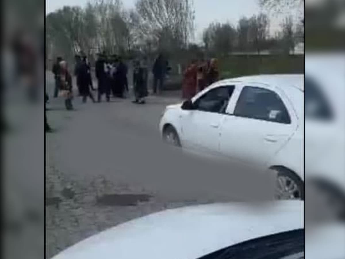 Paxtachida transformator buzilgani uchun odamlar ko‘chani yopdi