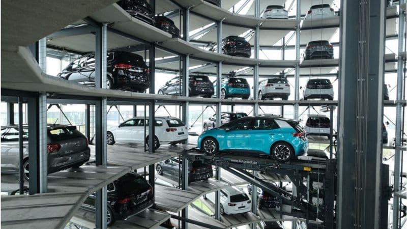 Elektromobillar kelajagi: elektr qachon yonilg‘ini butkul yengadi?