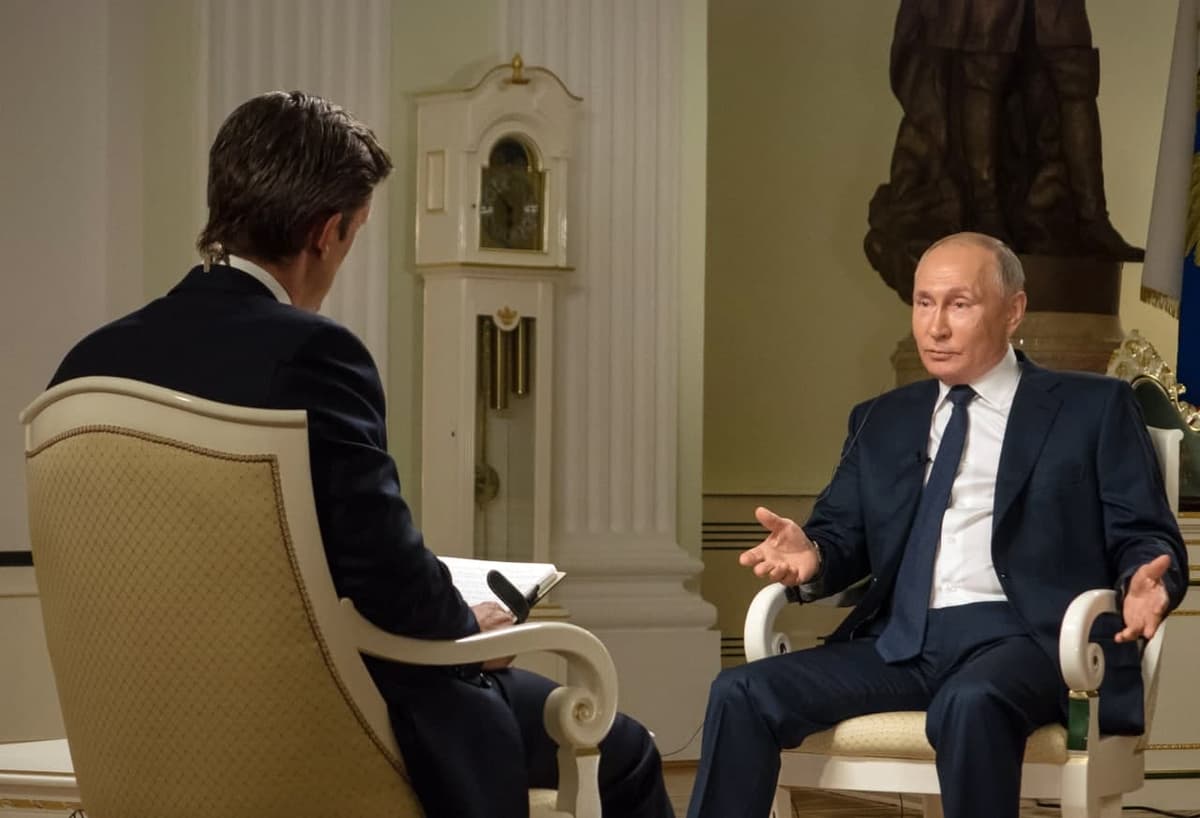 «Janob prezident, siz qotilmisiz?» - NBC Putin bilan intervyudan parchani havola qildi