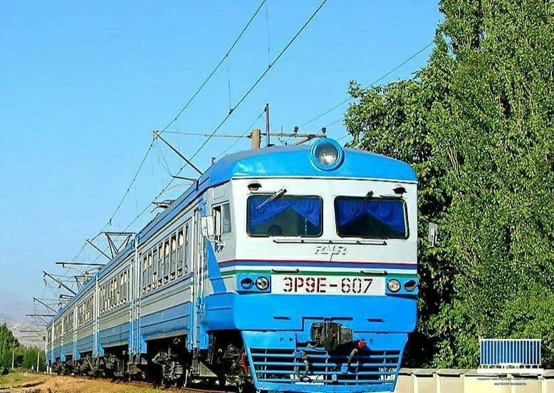 Toshkent–Hojikent yo‘nalishida harakatlanayotgan poyezd elektrodvigateldan tutun chiqqani sabab to‘xtatildi