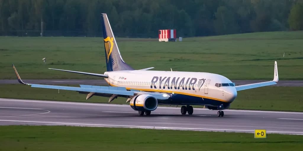 Ryanair самолётига бомба қўйилгани тўғрисидаги мактуб Беларусь ҳукумати учувчиларни огоҳлантирганидан кейин жўнатилган – ОАВ