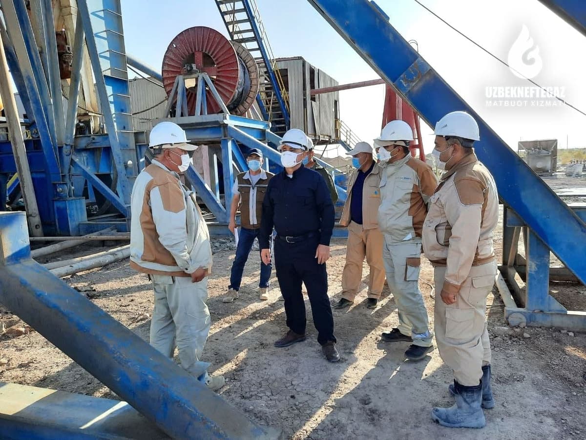 “Ўзбекнефтгаз”: Бошқарув раиси бошчилигидаги “Ишчи гуруҳ” табиий газ қазиб чиқариш мақсадида “ERIELL” компанияси билан ҳамкорликда бажарилаётган ишлар ҳолатини ўрганди