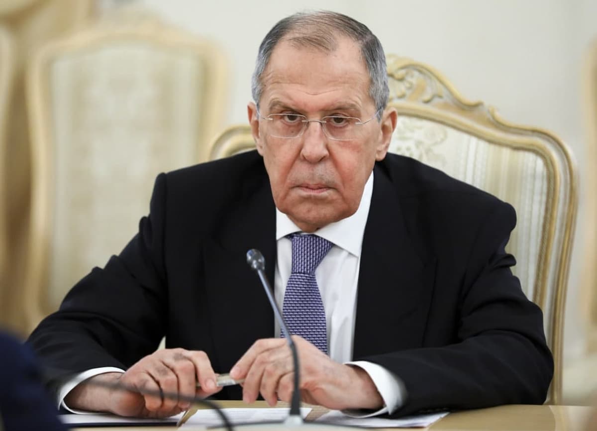 «Oqibati yaxshilik bilan tugamaydi». Lavrov Ukraina borasida keskin bayonot berdi