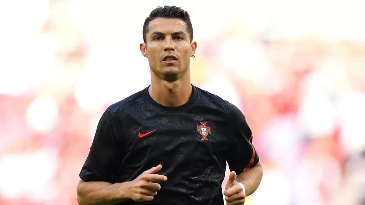 Yil qaytishi. Ronaldu transferidan “Manchester Yunayted” nimalarni yutadi va yutqazadi?