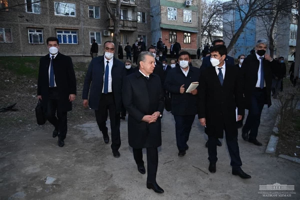 Шавкат Мирзиёев внепланово посетил махалли в Ташкентской области