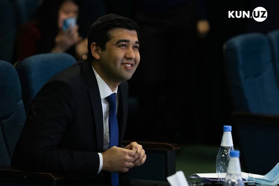 Hukumat hamon yosharmadi: eng yosh rahbarning bu boradagi fikrlari