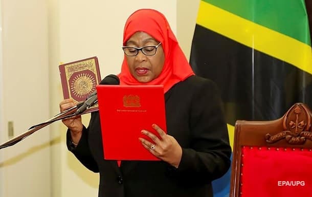 Tanzaniya prezidenti lavozimini ilk bor ayol kishi egalladi 