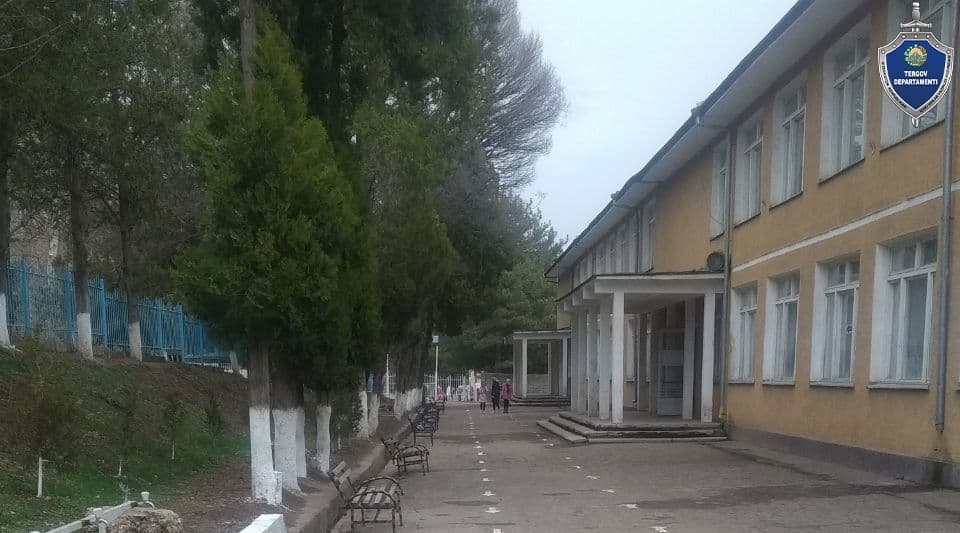 Драка в школе может привести 10-классника на скамью подсудимых. Юноша нанес тяжкие телесные повреждения другому ученику