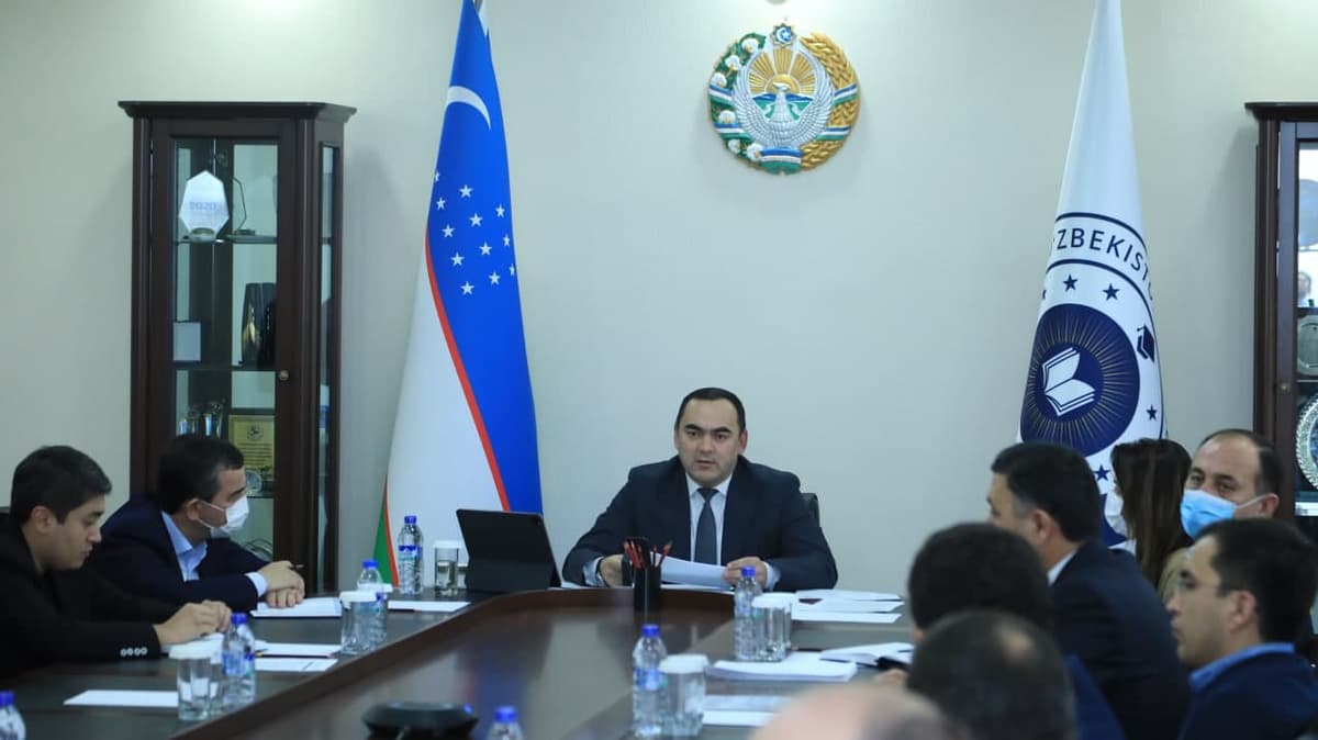 Ortiqcha fanlar, auditoriyalar yetishmasligi, mustaqil ta'lim masalasi - oliy ta'lim vaziri OTMlardagi muammolar haqida