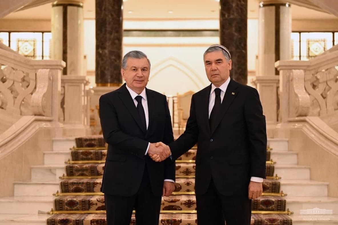 Shavkat Mirziyoyev Ashxobodda Gurbanguli Berdimuhamedov bilan uchrashuv o‘tkazdi