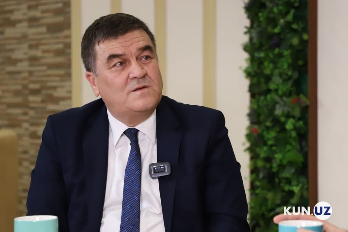 «Bundan o‘zimiz manfaatdormiz» - Inomjon Azimov qo‘shni davlatlarda o‘zbek tilining o‘rganilishi borasida hukumatni faollikka chaqirdi