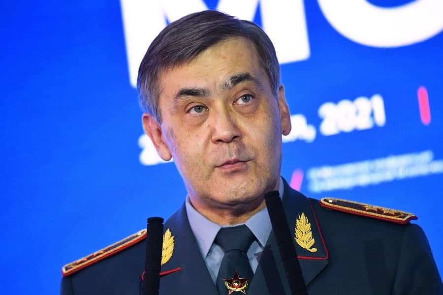 Qozog‘iston mudofaa vaziri harbiy ombordagi portlashlardan so‘ng iste'fo berdi