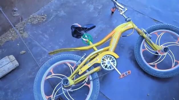 Navoiyda yuk mashinasi urib yuborgan velosiped haydovchisi shifoxonada vafot etdi