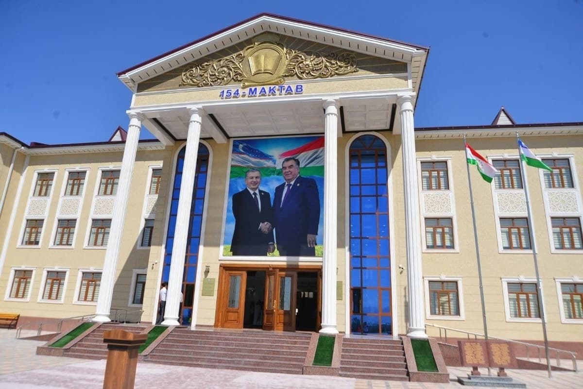В Ургуте открыли общеобразовательную школу, строительство которой спонсировал  Таджикистан
